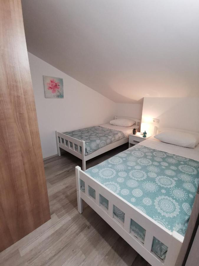 Apartments Rita Nemira Omiš Eksteriør billede