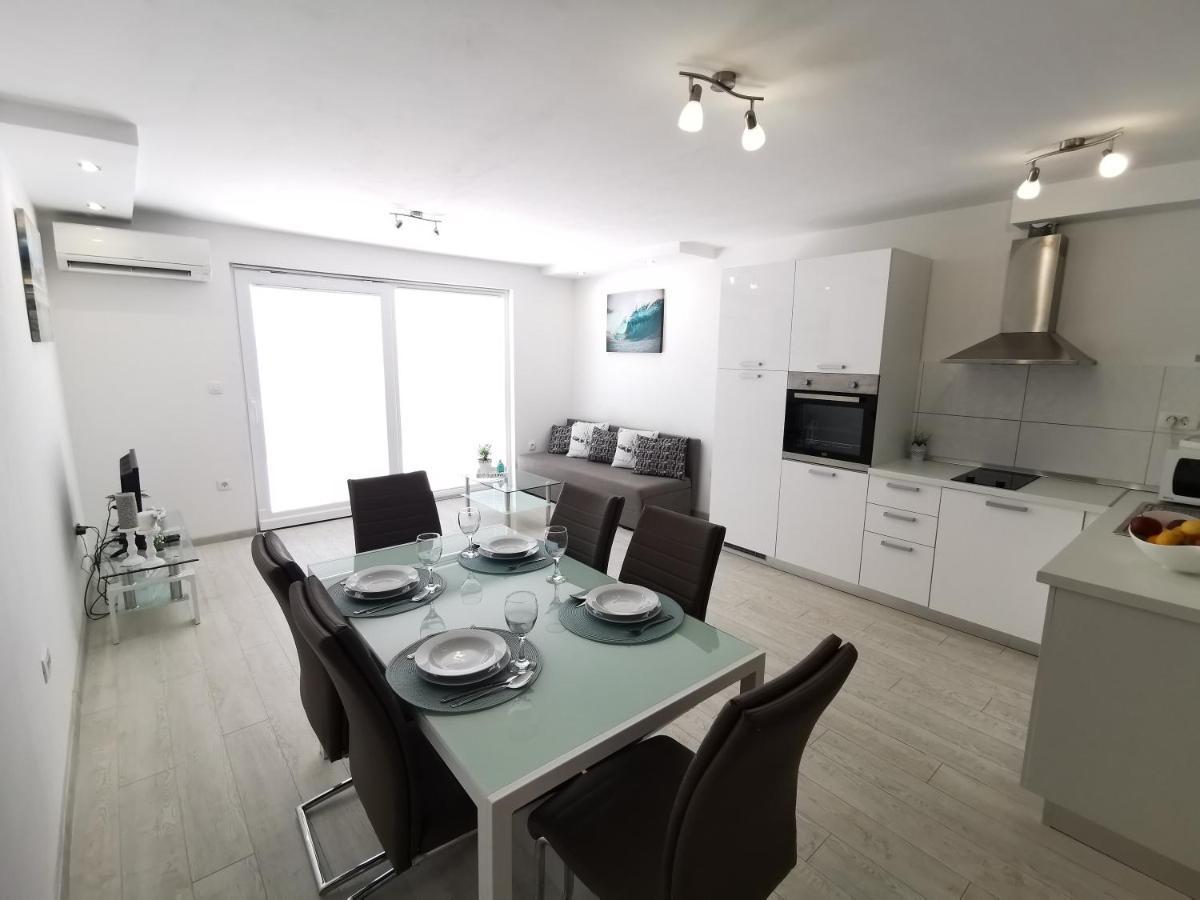 Apartments Rita Nemira Omiš Eksteriør billede