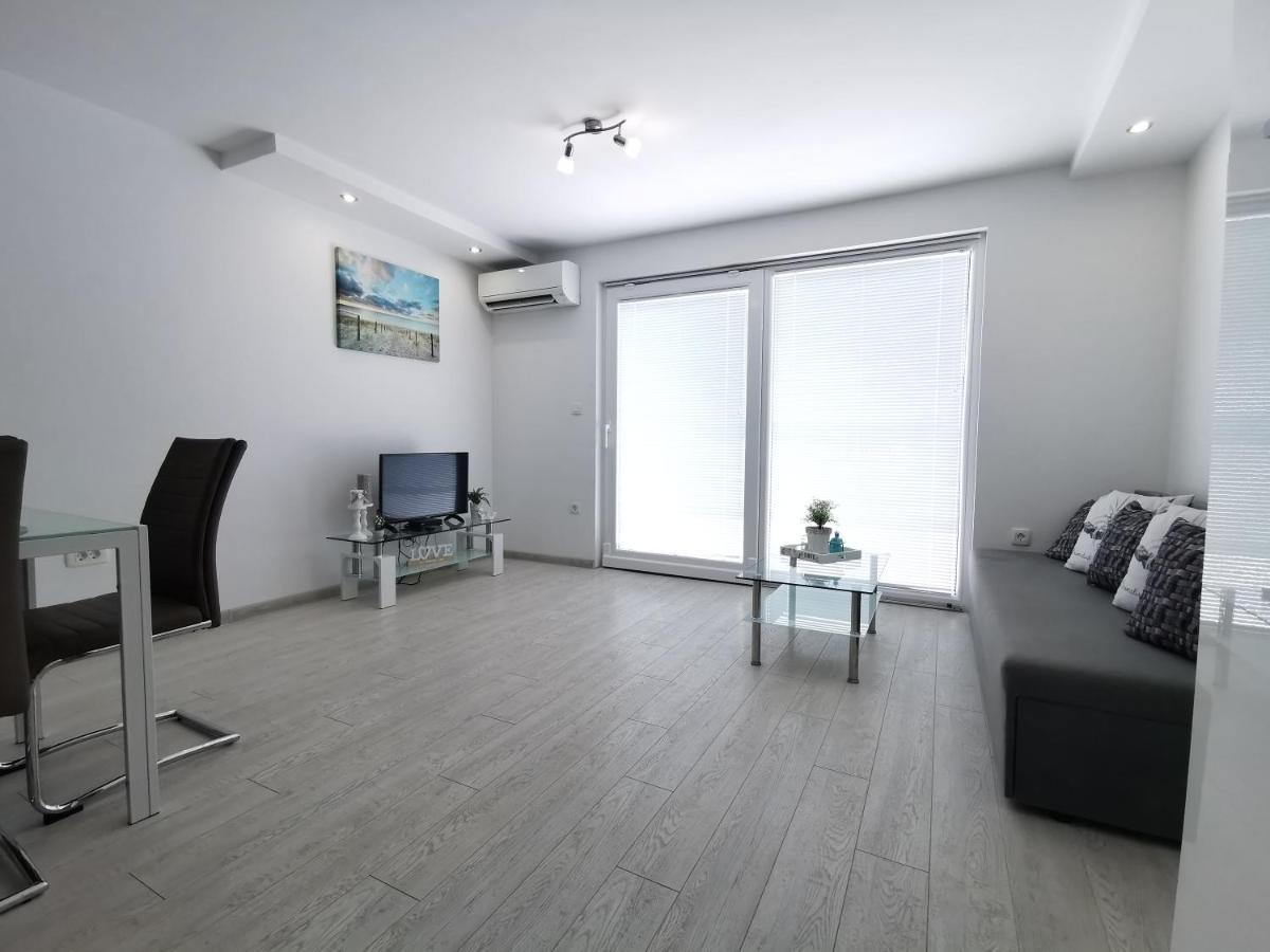 Apartments Rita Nemira Omiš Eksteriør billede