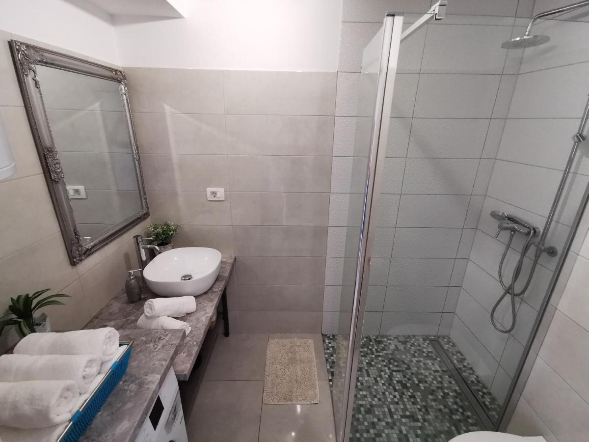 Apartments Rita Nemira Omiš Eksteriør billede
