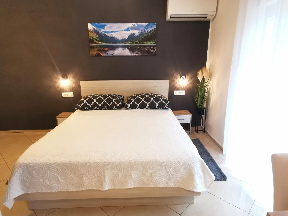 Apartments Rita Nemira Omiš Eksteriør billede