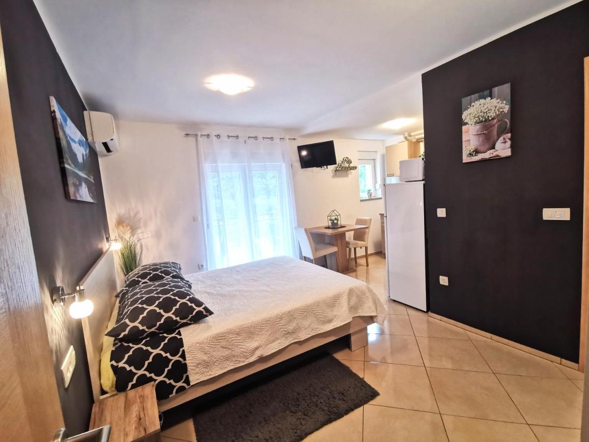 Apartments Rita Nemira Omiš Eksteriør billede